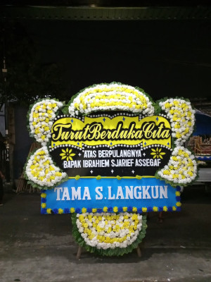 Papan Bunga Duka di Ungga